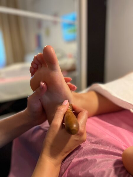 Masaj medical terapeutic, reflexoterapie, anticelulitic, relaxare